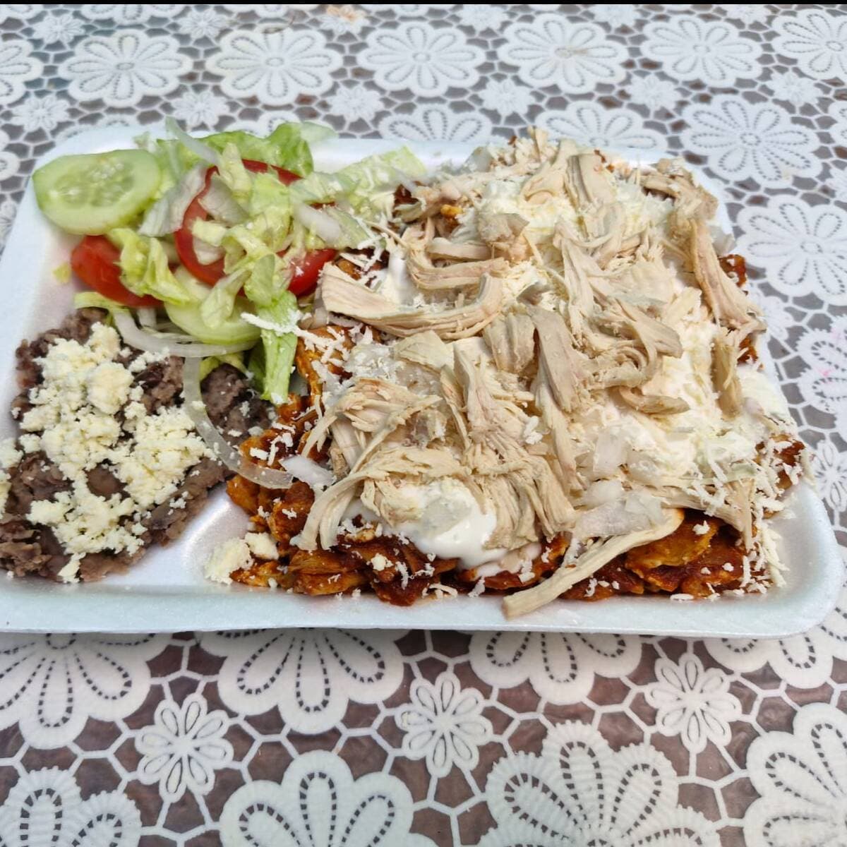 Chilaquiles con Pollo