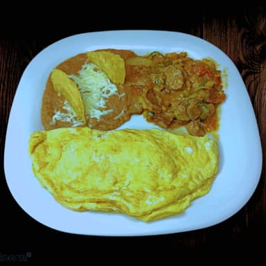 Huevos al Gusto, Frijoles y Guiso