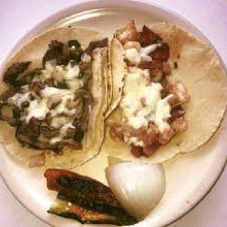 Taco de Arrachera con Queso