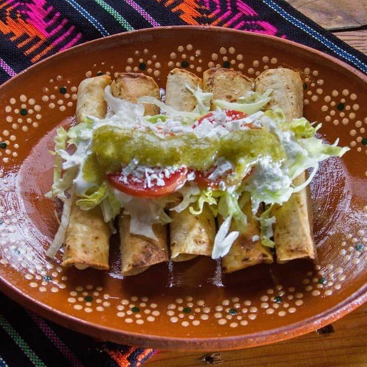 Tacos Fritos de Pollo y Papa