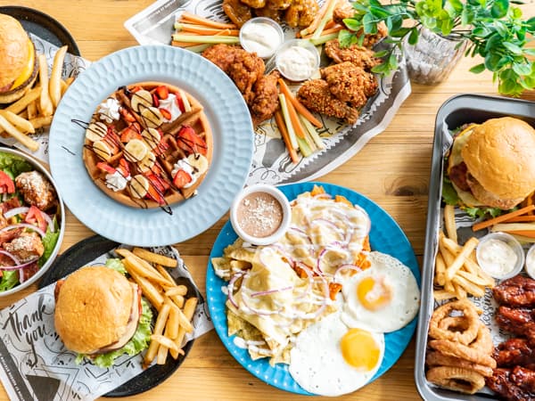 27 Burger Station
