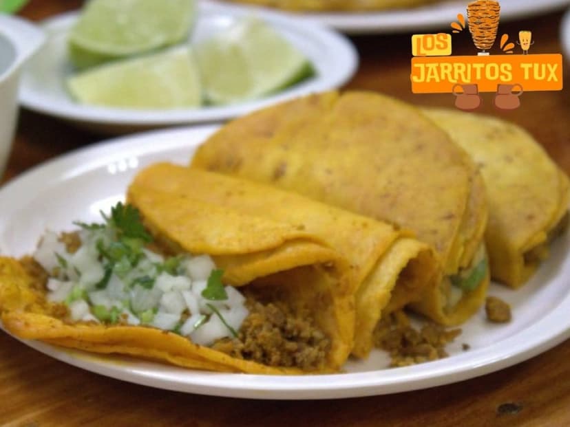 Los Jarritos Tux