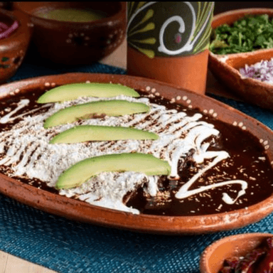 Enmoladas de res