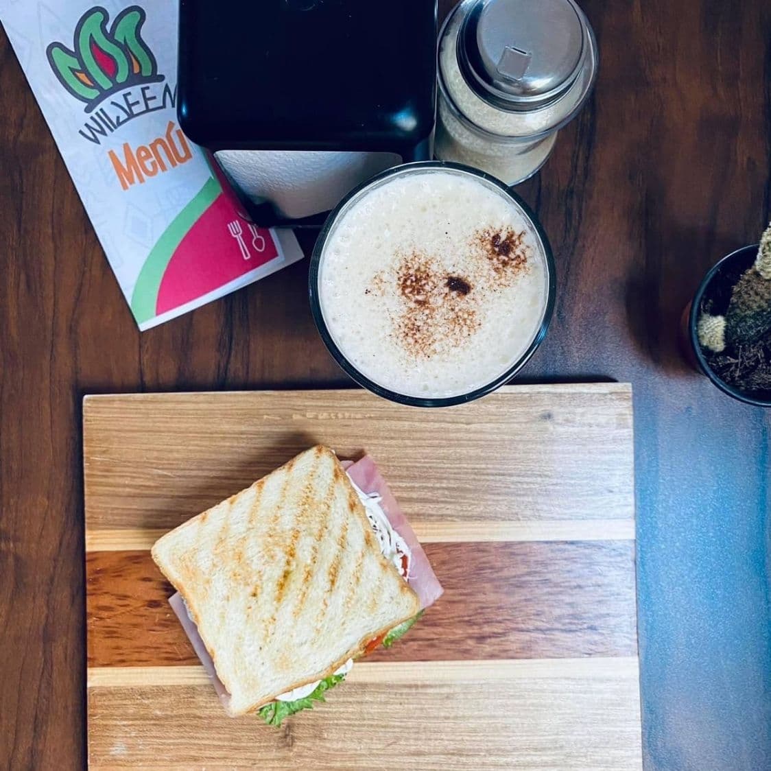Sándwich Clásico