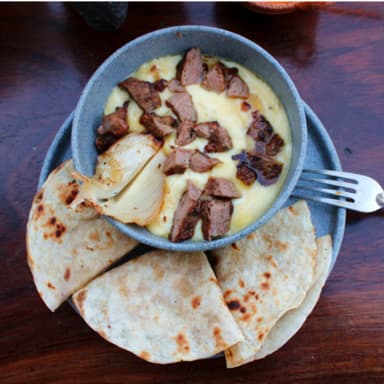 Queso Fundido Arrachera