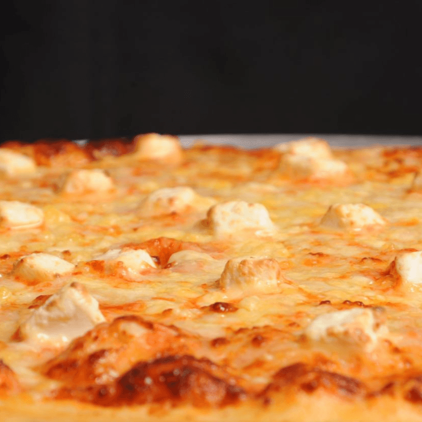 Pizza 4 Quesos Mediana.-