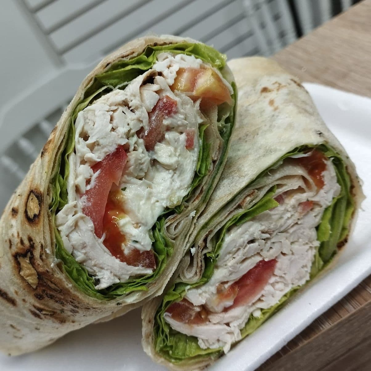 Wrap de Pollo Desmechado