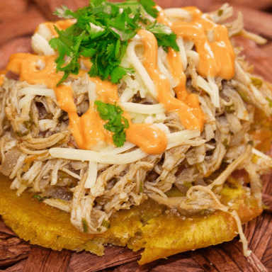 Patacón con Pollo