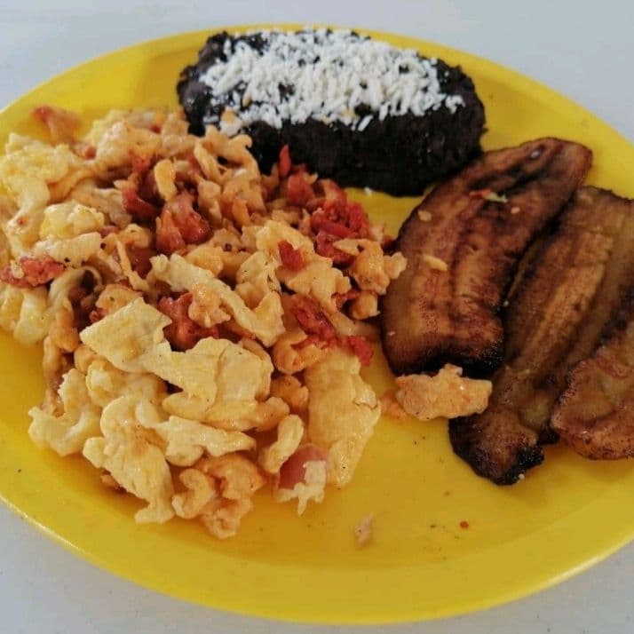 Combos Huevos a la Mexicana + Coca Cola