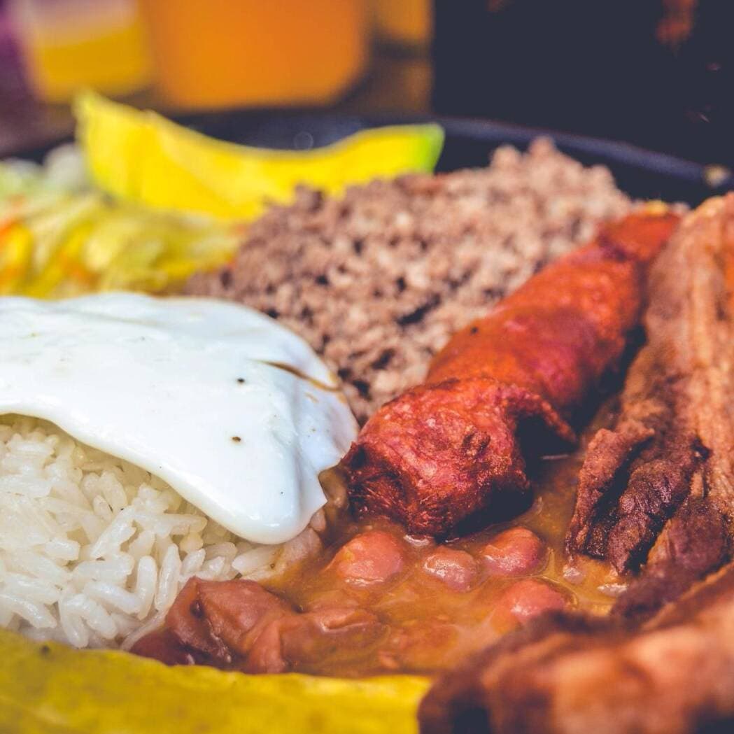 Bandeja Típica Montañera