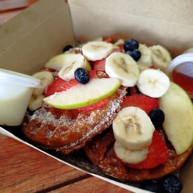 Waffles con Fruta
