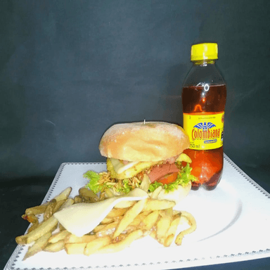 Combo Hamburguesa Costilla de Cerdo BBQ