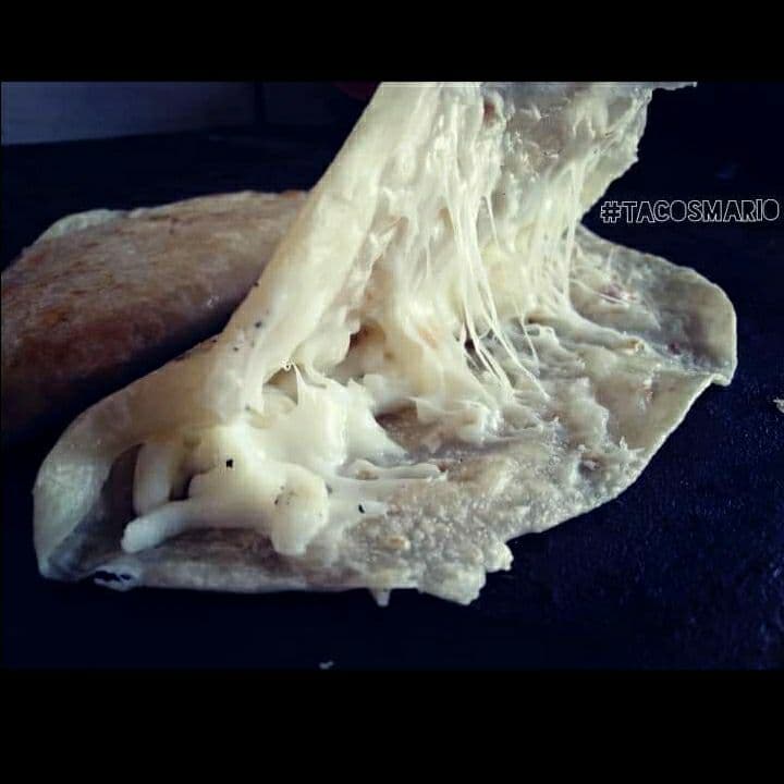 Quesadilla de harina con buche