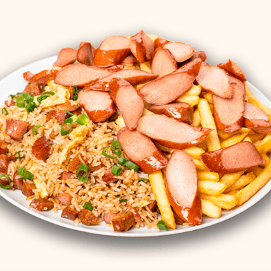 Salchipapas con Chaufa