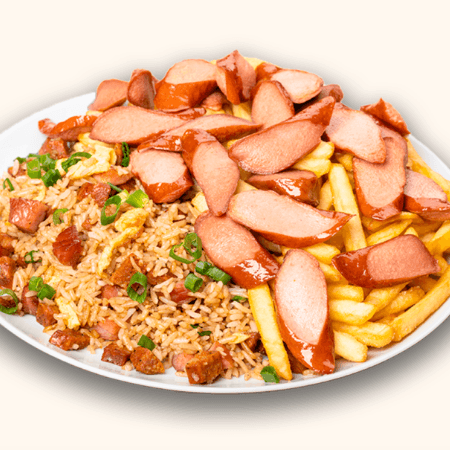 Salchipapas con Chaufa