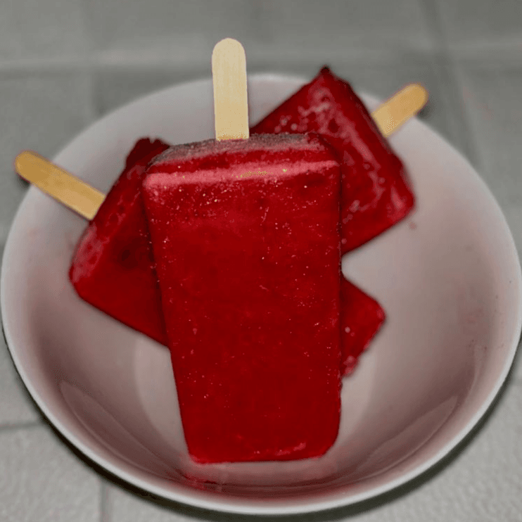 PALETA DE FRESA AGUA