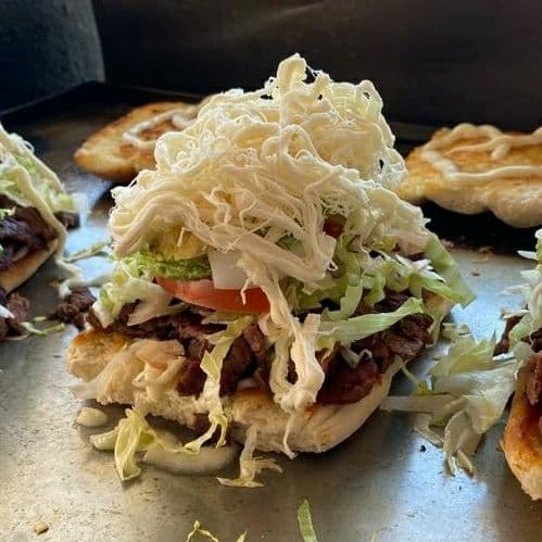 Torta Especial de Carne Asada