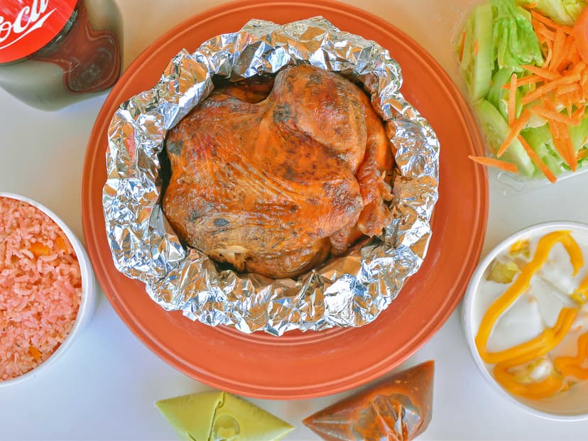 Pollos La Carreta (Constitución)