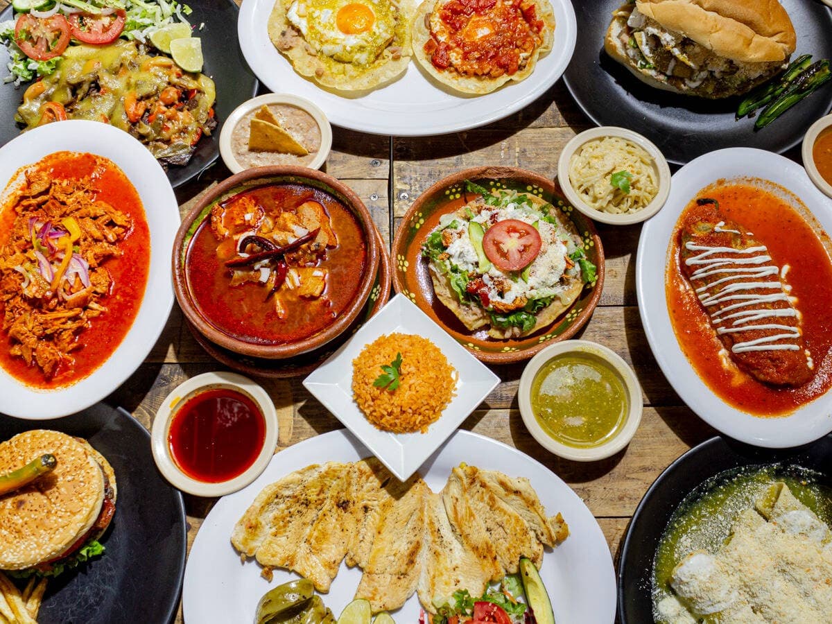 El Sabor De Las Tres Cazuelas