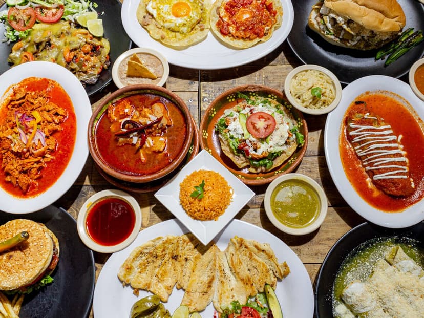 El Sabor De Las Tres Cazuelas