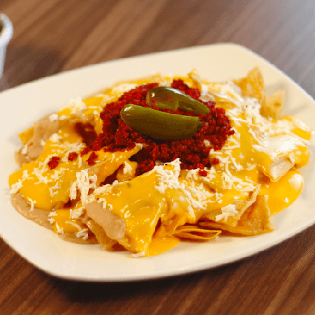 Nachos con Chorizo