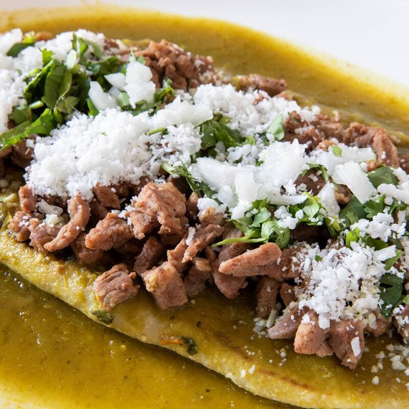 huarache de carne asada