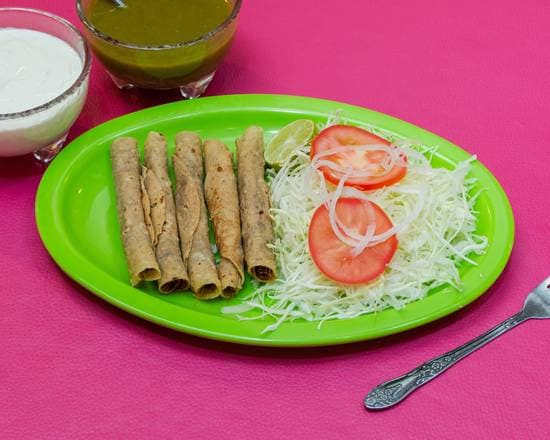 TAQUITOS DORADOS  LULU