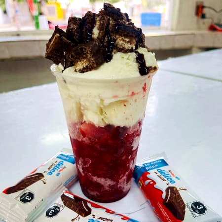 Fresas con Crema Kinder Delice