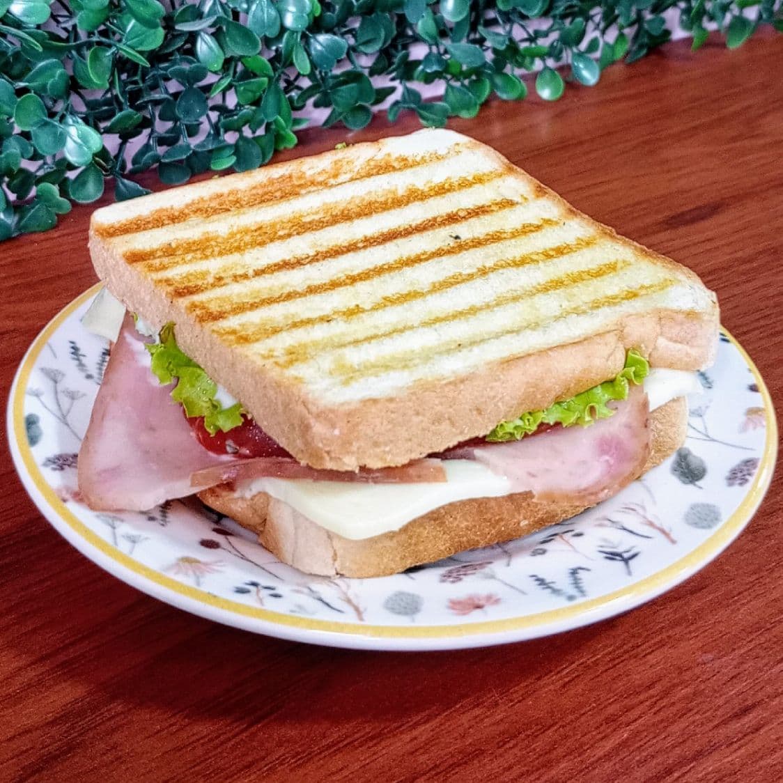 Sándwich Clásico