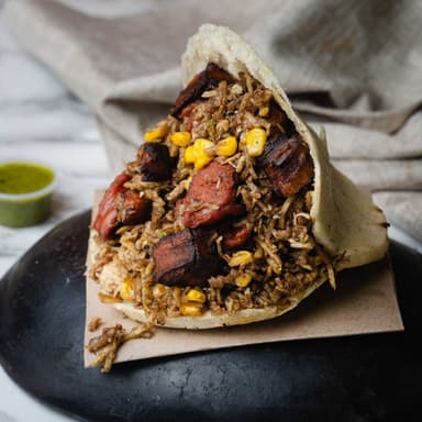 Arepa Mazorcada de Chorizo y Plátano