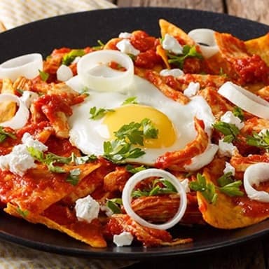 Chilaquiles Rojos Montados