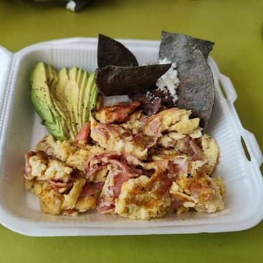 Huevos con Jamón