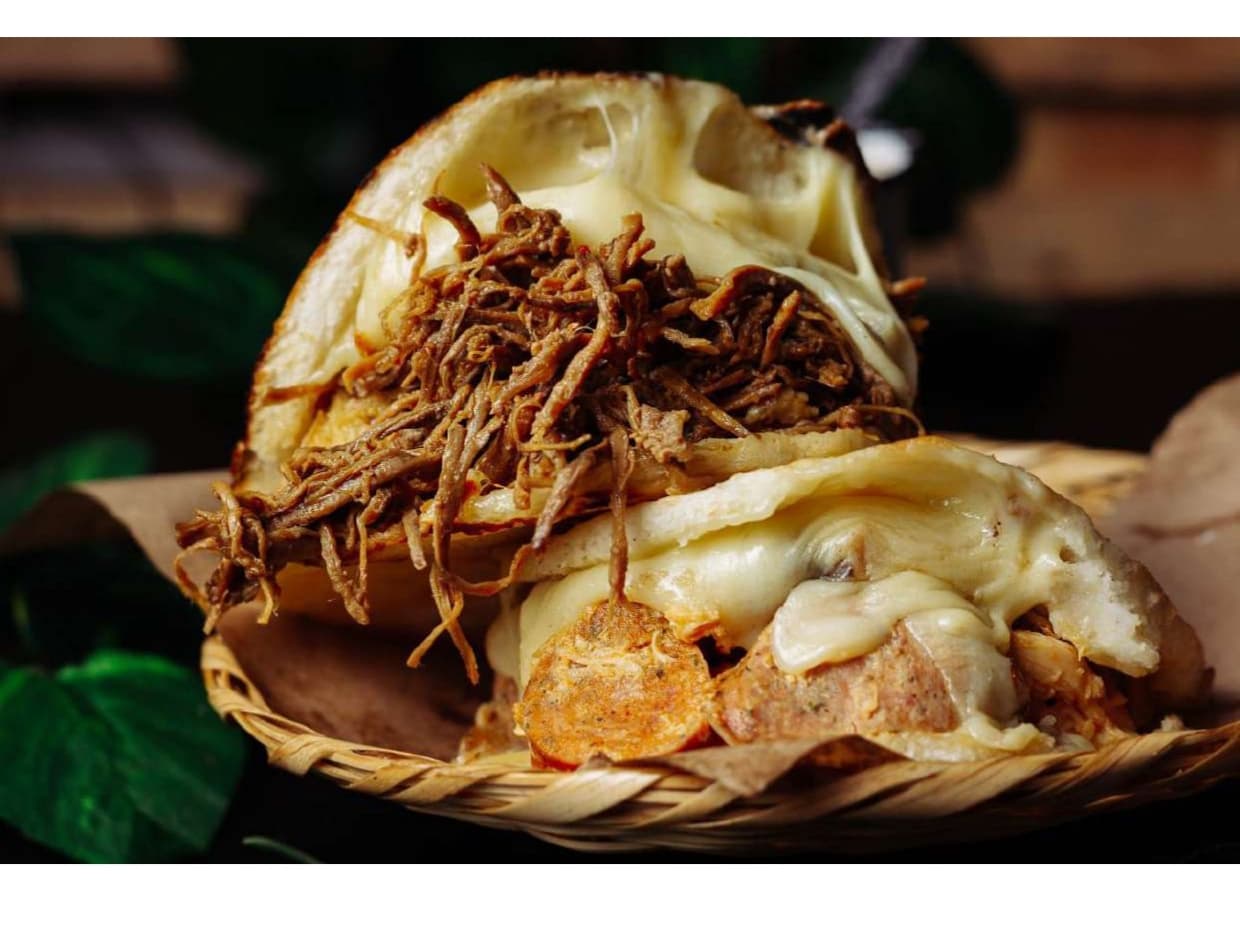 Sabor Antioqueño J&R (Chorizos y Arepas)