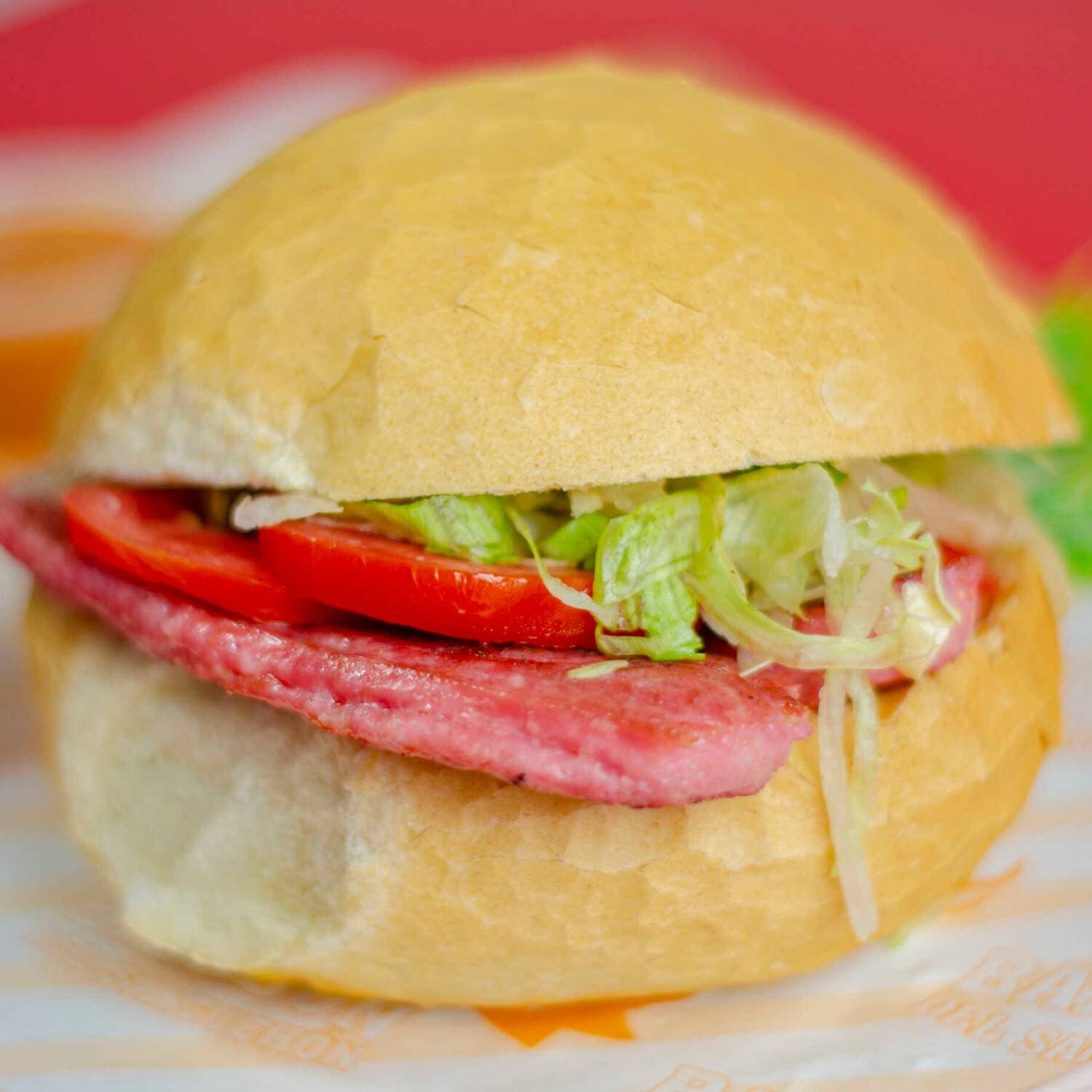 Sándwich de Chorizo con 2 Quesos y 3 Piñas