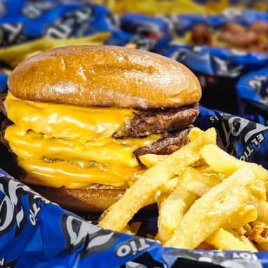 HAMBURGUESA TRIPLE