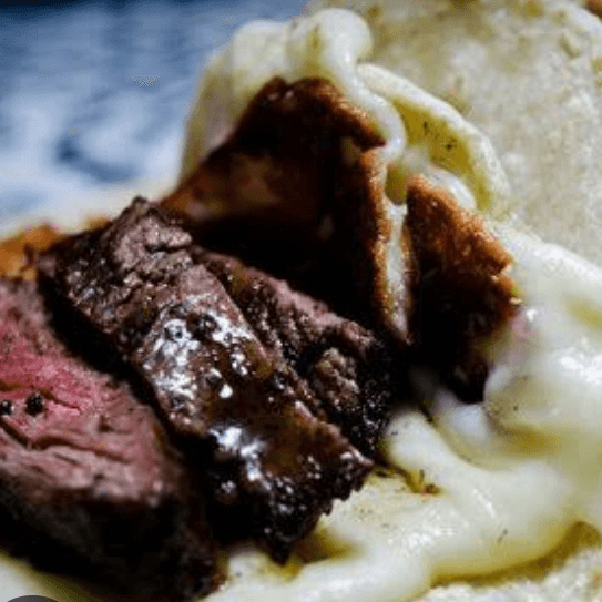 TACO DE ARRACHERA CON QUESO
