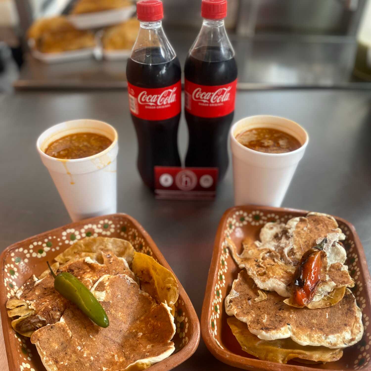 2 Chupacabras + 2 Levanta Muertos + Coca Cola