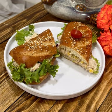 BAGUETTE CON ATÚN