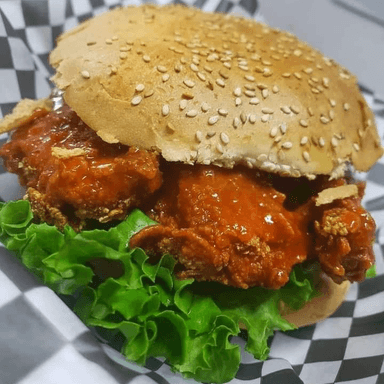 Hamburguesa Chicken Búffalo con Papas