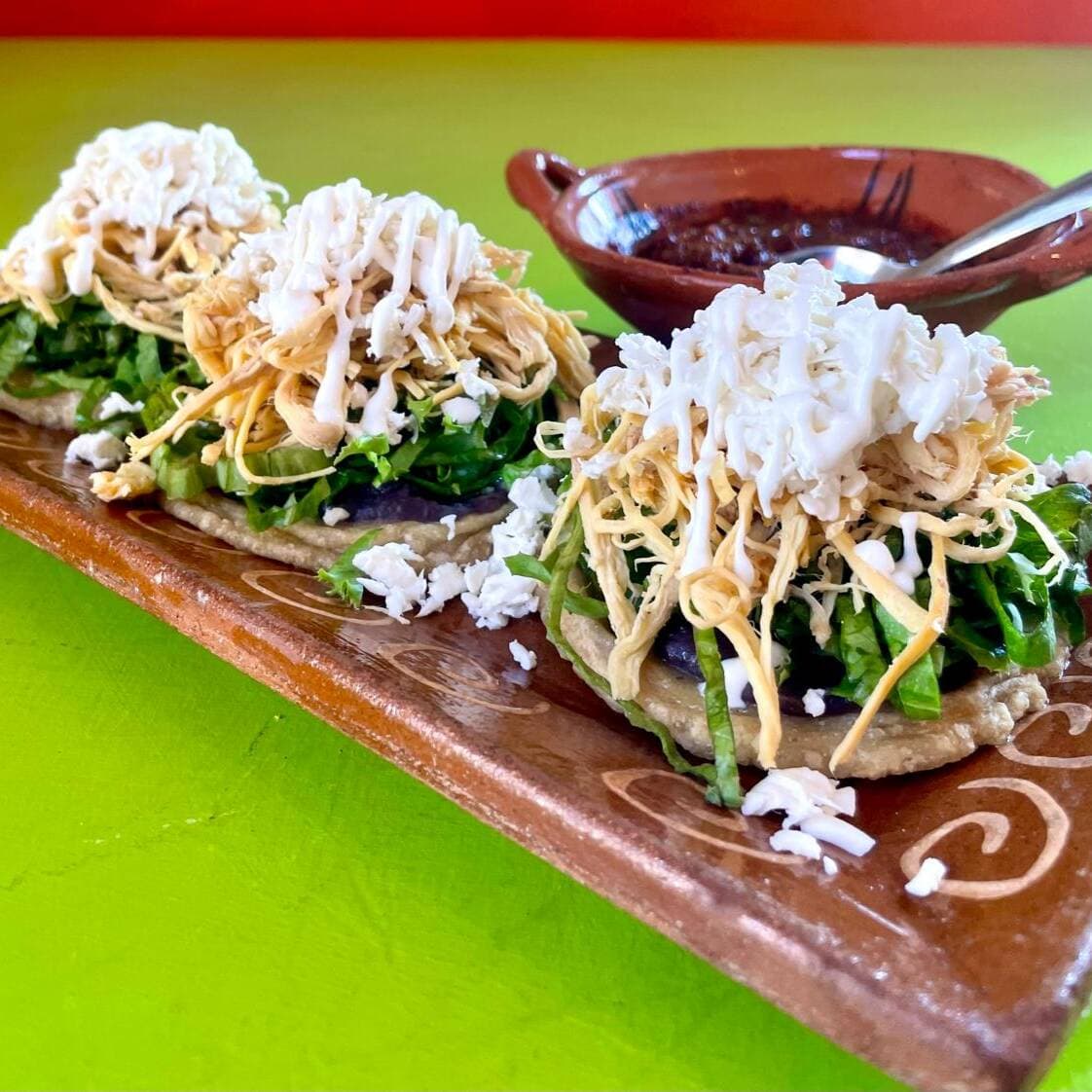 Sopes solo Pollo (3 Pzas)