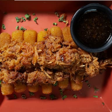 Dedos de Queso con Pulled Pork