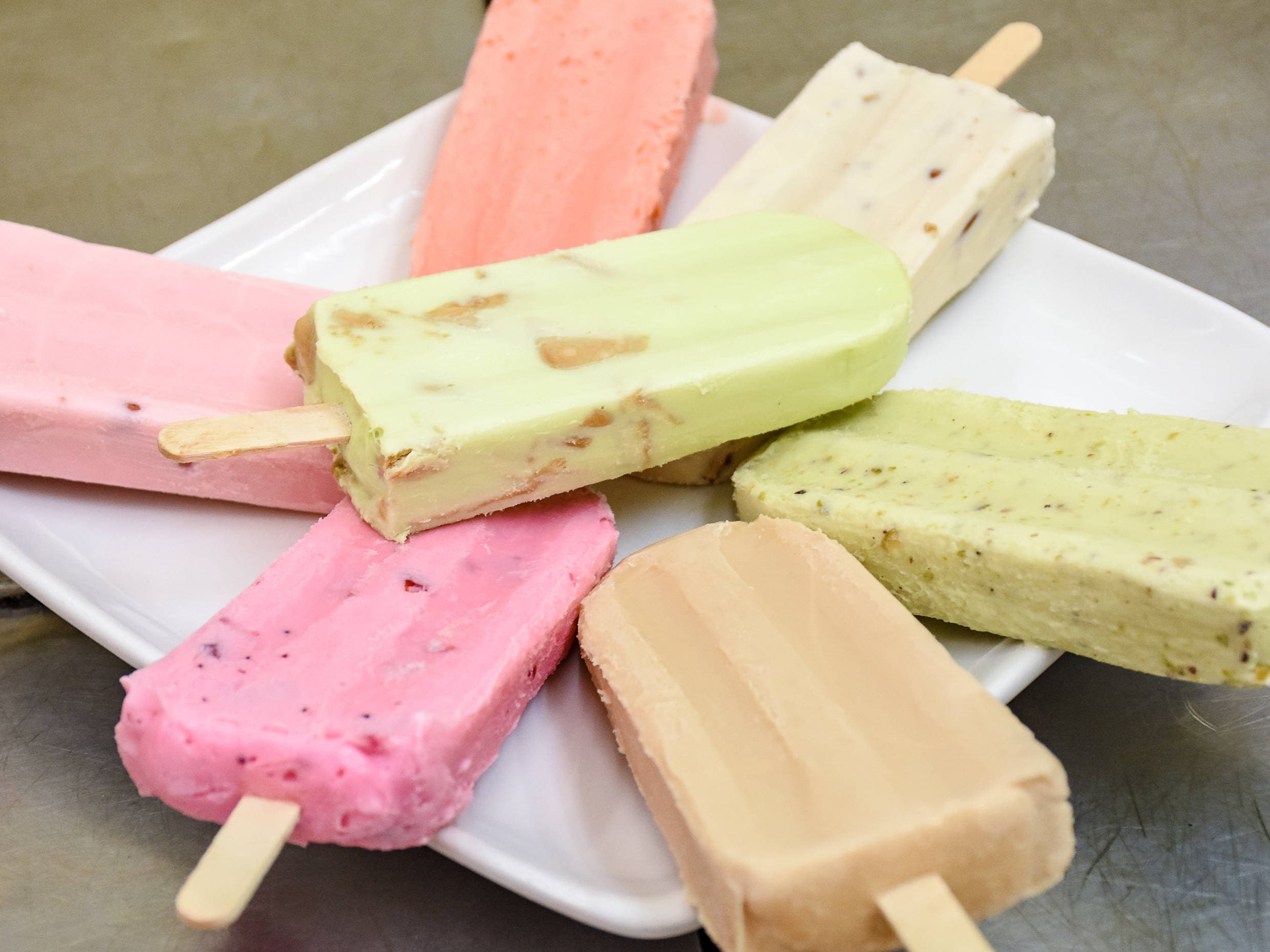 2 paletas de agua grande + 2 paletas de crema