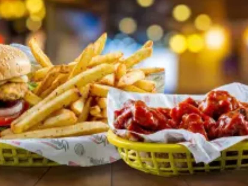 Rebel Wings (Patio Chalco)
