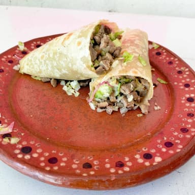 Burrito Especial de Asada o Cochinita.
