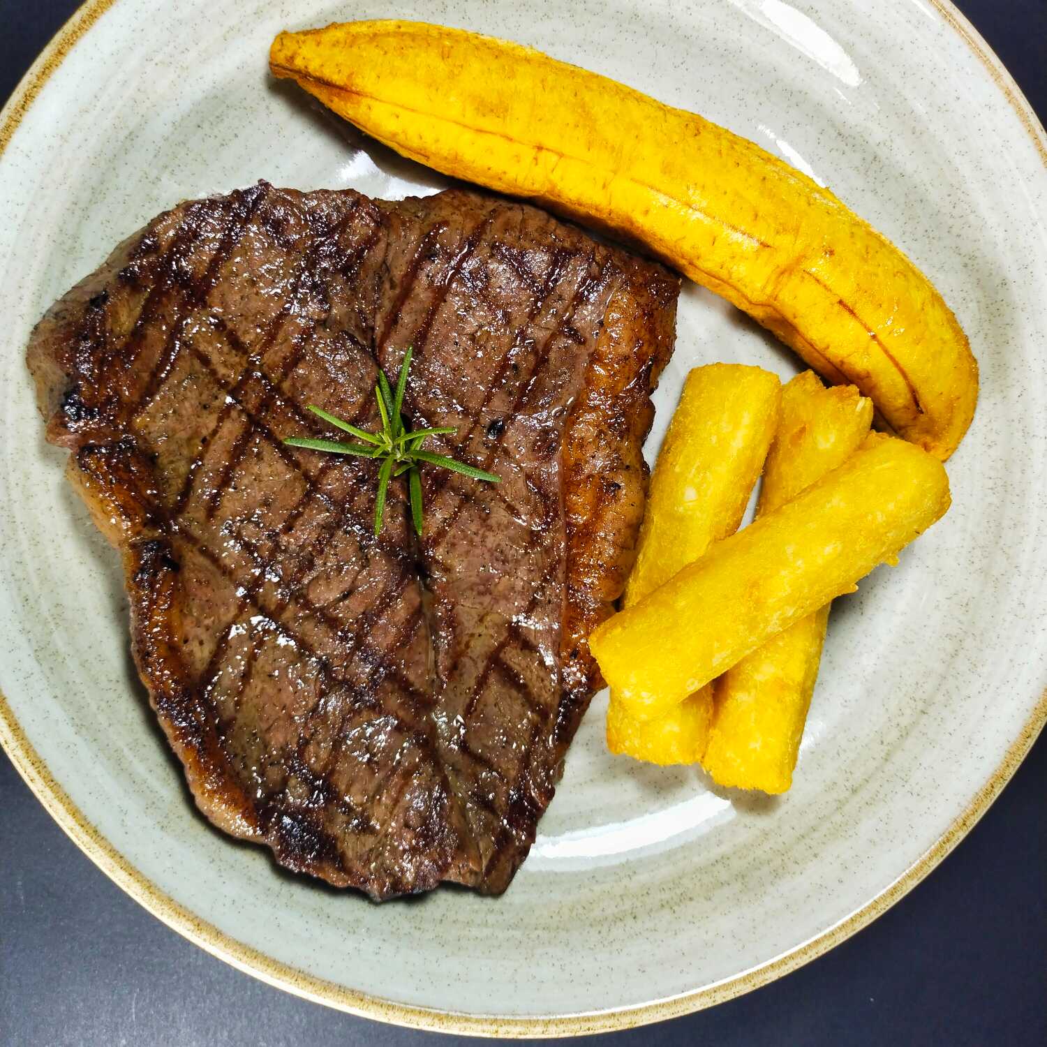 Churrasco Angus con 2 Acompañantes