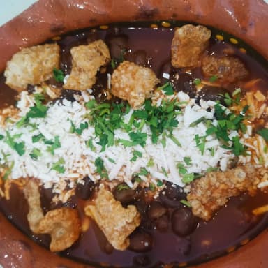 Frijoles con Queso y Chorizo