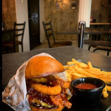 Hamburguesa Carnívora 180 G