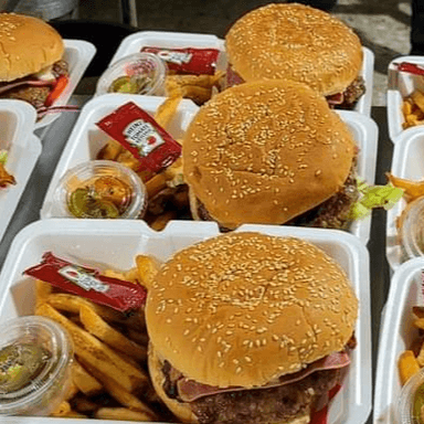 Combo Hamburguesa y Papas.