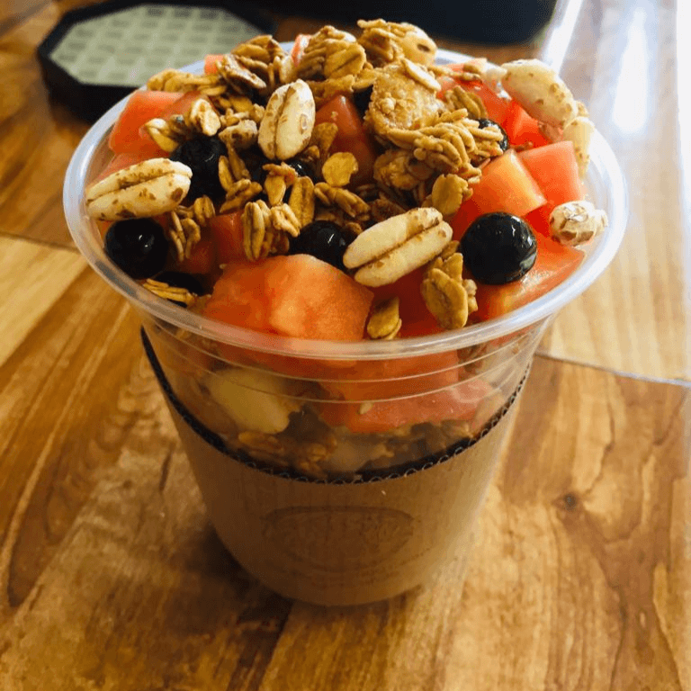 Fruta con Granola y Miel