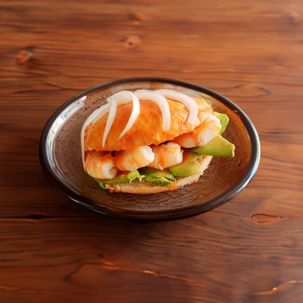 Torta de camarones al ajo